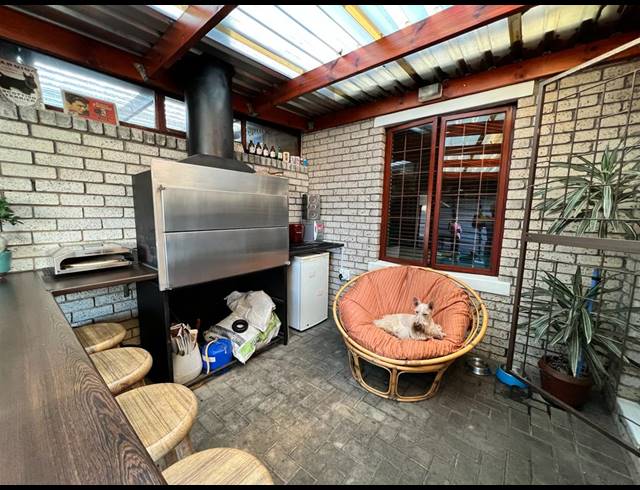 2 BEDROOM HOUSE FOR SALE IN OAKGLEN